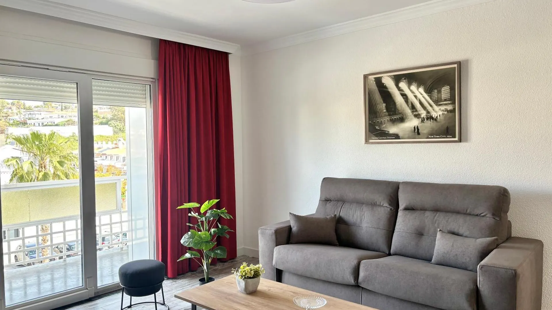 Apartamento Brisas Del Puerto Caleta De Velez Lägenhet